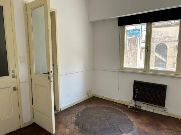 Tribunales - Uruguay 560 - OFICINA EN VENTA / ALQUILER