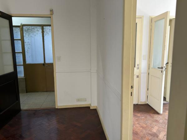Tribunales - Uruguay 560 - OFICINA EN VENTA / ALQUILER