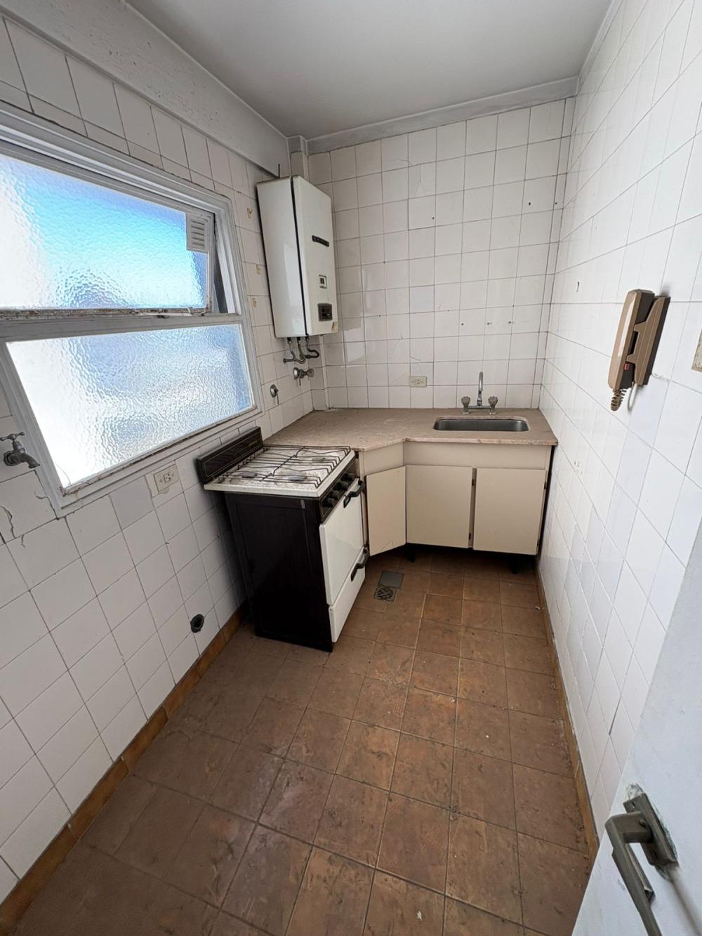 Monserrat - Av. de Mayo 821 - DEPARTAMENTO EN VENTA