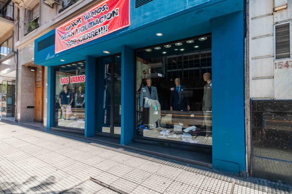 Recoleta - Av. Santa Fe 1549 - LOCAL EN ALQUILER