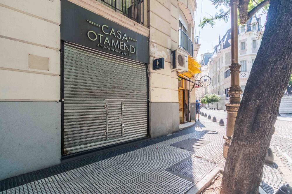 Plaza San Martín - Marcelo T. de Alvear 662 - LOCAL EN ALQUILER