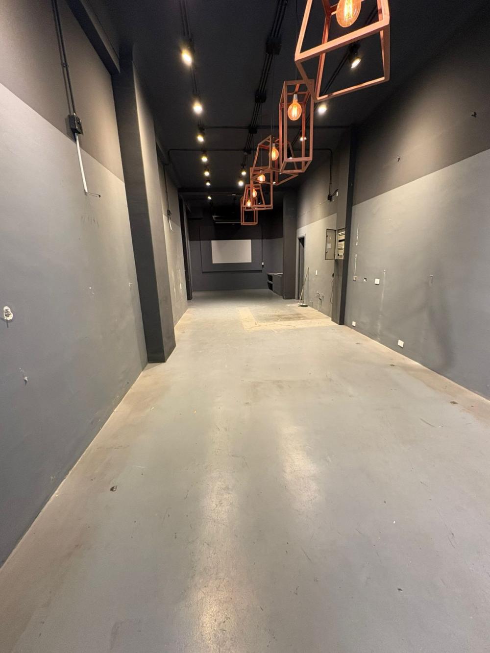 Plaza San Martín - Marcelo T. de Alvear 662 - LOCAL EN ALQUILER